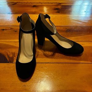 Marc Fisher Round Toe Suede Pumps